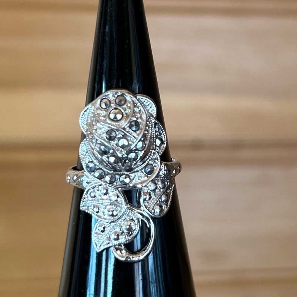 Vintage 18k Gold Plated Flower Ring - Size 6.5